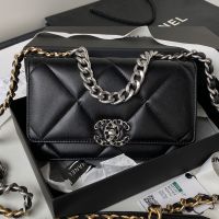 Chanel AP3267 19 Wallet On Chain in Shiny Lambskin Black/Silver