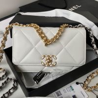 Chanel AP3267 19 Wallet On Chain in Shiny Lambskin White