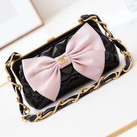 Chanel AP4027 Clutch with Chain in Shiny Lambskin Black/Pink