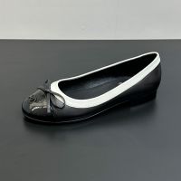 Chanel Bow Ballet Flats with CC Logo Women in Lambskin and Patent Leather Black
