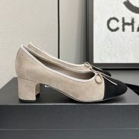 Chanel Bow Mid-Heel Pumps Women in Suede Beige/Black