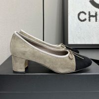 Chanel Bow Mid-Heel Pumps Women in Suede Grey
