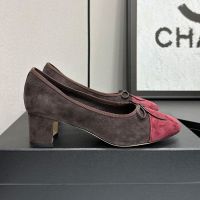 Chanel Bow Mid-Heel Pumps Women in Suede Taupe