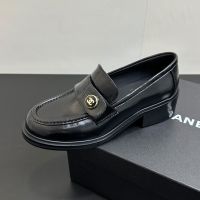 Chanel G46796 Moccasins with Enamel Buttons Women in Shiny Calfskin Black