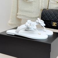 Chanel G46988 Camellia Thongs Slides with Metal Logo Women in Calfskin White