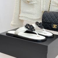 Chanel G46988 Camellia Thongs Slides with Metal Logo Women in Patent Leather White