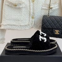 Chanel Slides with Pearls Logo and Woven Chain Women in Quilted Silk Black