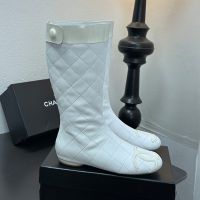 Chanel Vintage Cambon High Boots Women in Diamond Calfskin White
