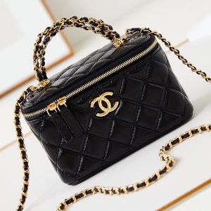 Chanel AP4168 Clutch with Chain in Shiny Calfskin Black