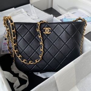 Chanel AS4450 Large Hobo Bag in Shiny Lambskin Black