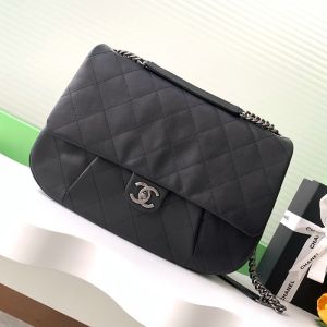 Chanel AS6058 Vintage Shoulder Bag with Chain in Lambskin Black