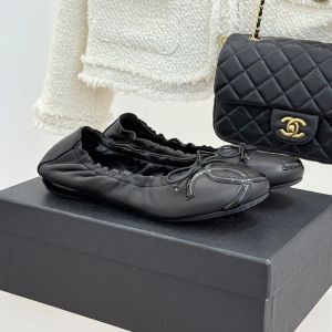 Chanel Cambon Ballet Flats with Patent Leather CC Women in Lambskin Black