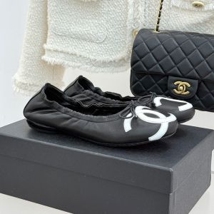 Chanel Cambon Ballet Flats Women in Lambskin Black/White