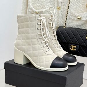 Chanel G46973 Ankle Boots Women in Quilted Suede White