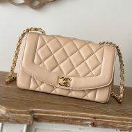 Chanel A2221 Flap Shoulder Bag with Chain Strap in Lambskin Apricot