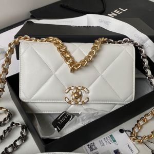 Chanel AP3267 19 Wallet with Chain Strap in Shiny Lambskin White