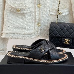 Chanel G45672 Slides with Woven Chain Logo Women in Quilted Lambskin Black