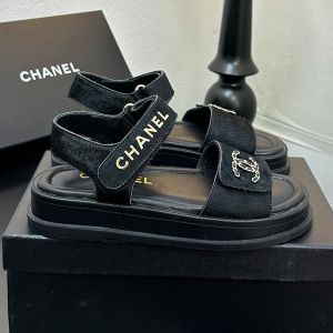 Chanel G46018 Sandals with Woven Chain Logo Women in Horsehair Black