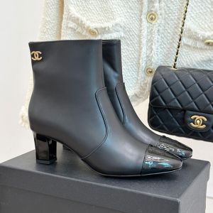 Chanel G46686 Ankle Boots with Metal CC Logo Women in Calfskin Black